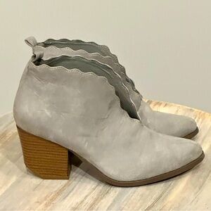 Beast Fashion Gray Suede block heel booties Size 7.5